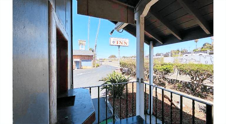 Discovery Inn Vallejo I 80 Near Napa CA — photo 2