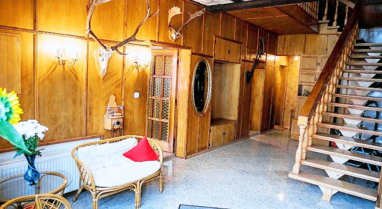 Holiday apartment with barbeque, patio & yard — photo 3
