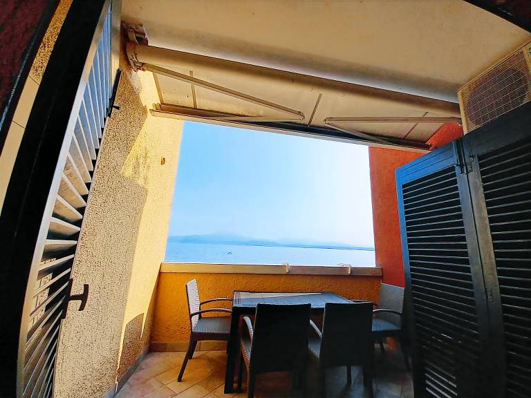 Apartment with garden & terrace | Mountain view — photo 3