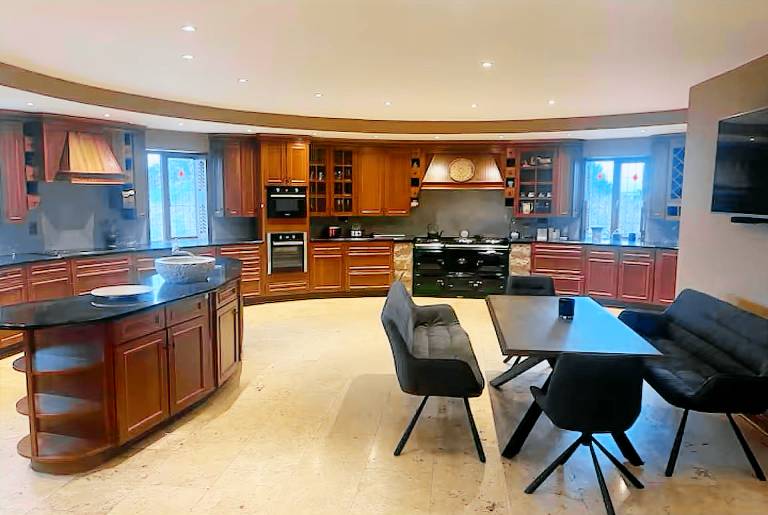 Child-friendly beautiful house with BBQ & garden | Good for workation | Pets are welcome — photo 4