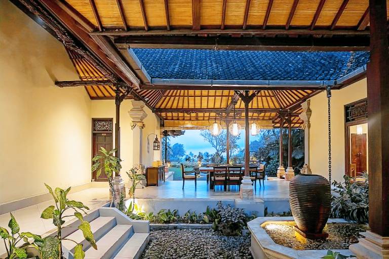 Vacation home with private pool, garden & patio — photo 3