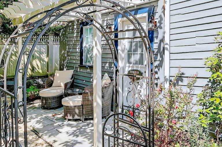 Bed and Breakfast Accommodation in Cape May from $160 | HomeToGo