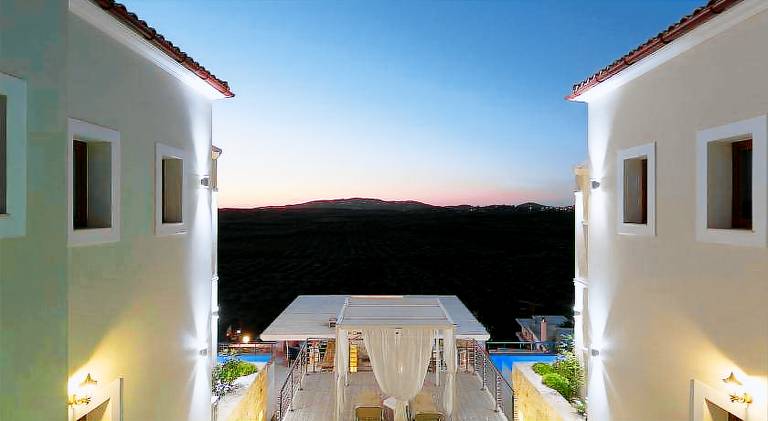Ample villa with pool | Dogs allowed — photo 2