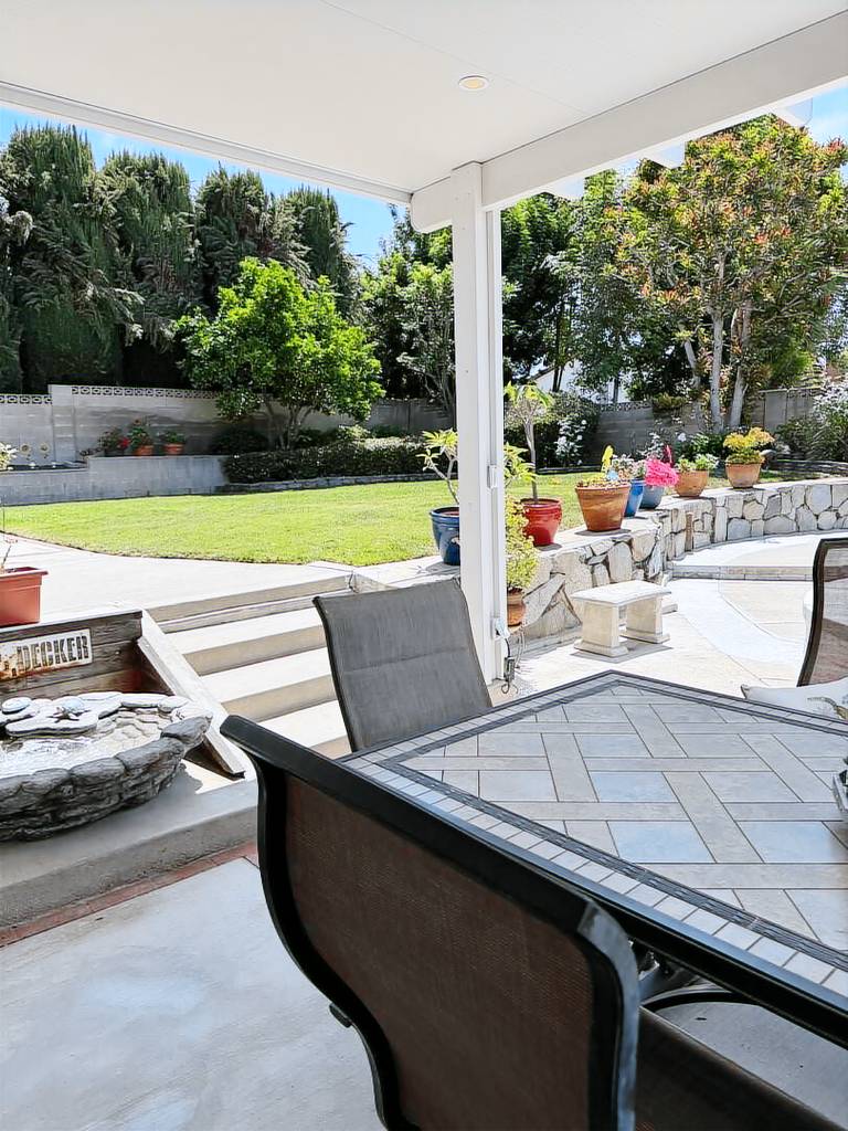 Vacation home with garden & private pool — photo 3