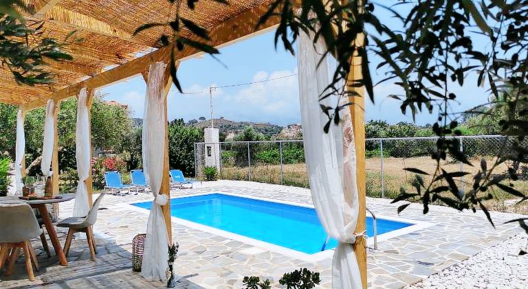 Villa with garden, private pool & barbecue in Kefalonia