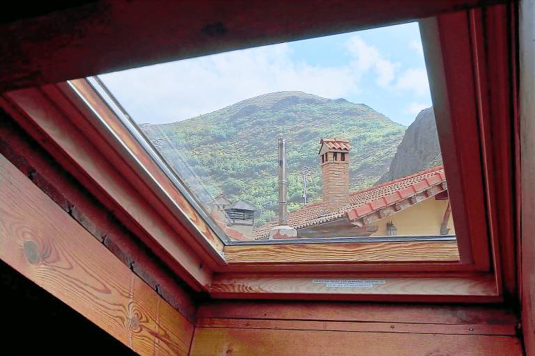 House | Mountain view — photo 3