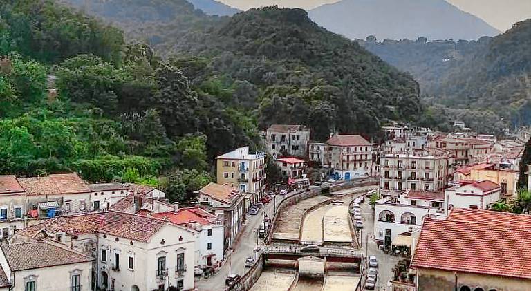 House with 2 rooms for 6 persons in Maiori