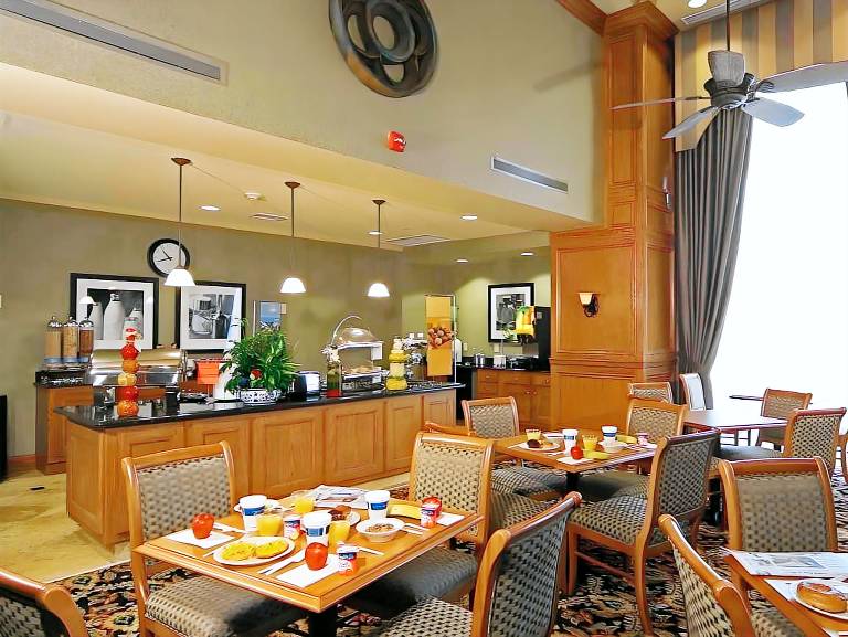 Hampton Inn & Suites Murfreesboro — photo 5