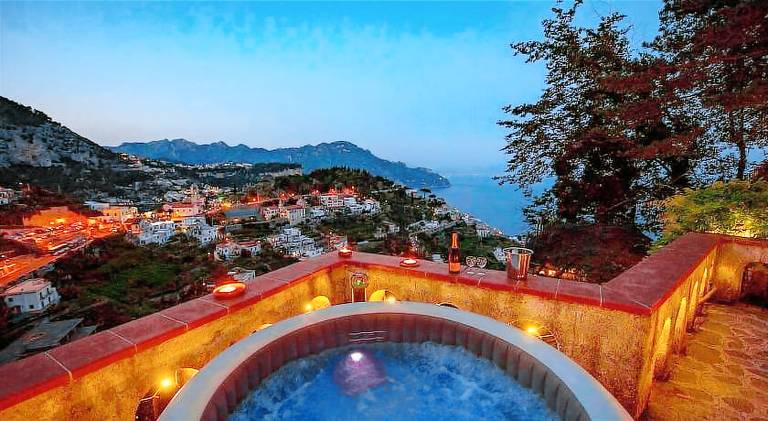 Villa with hot tub & pool in Agerola