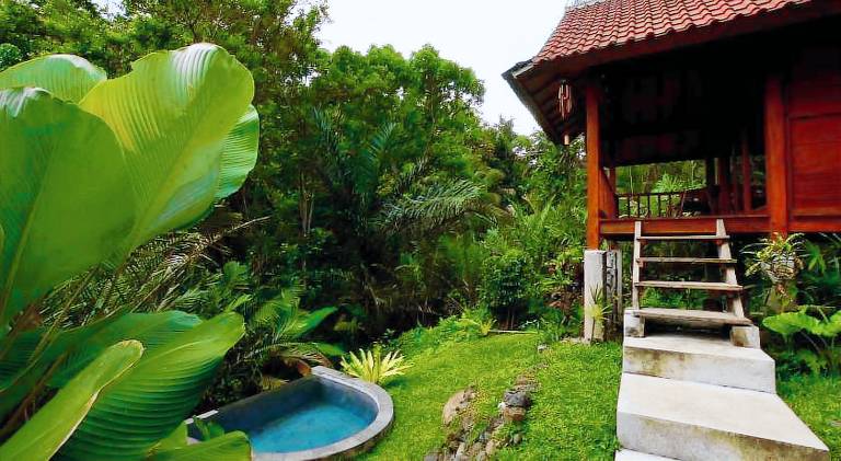 Villa with terrace, barbecue & yard | Good for workation — photo 3