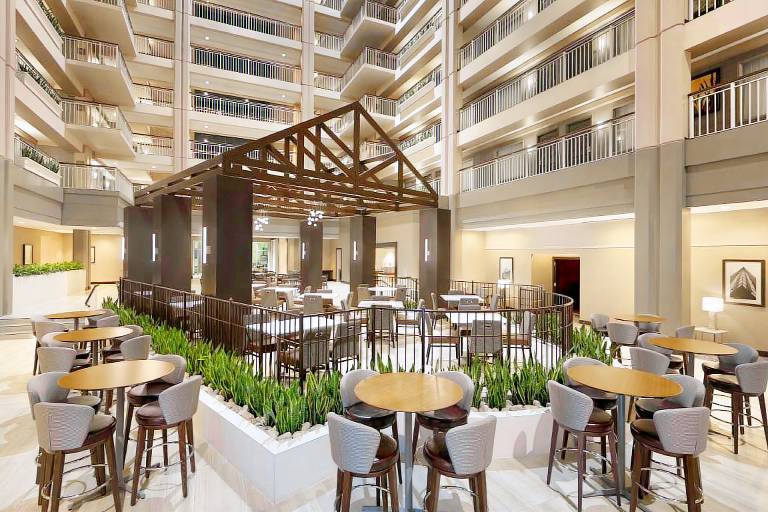 Embassy Suites by Hilton Chicago Lombard Oak Brook — photo 3