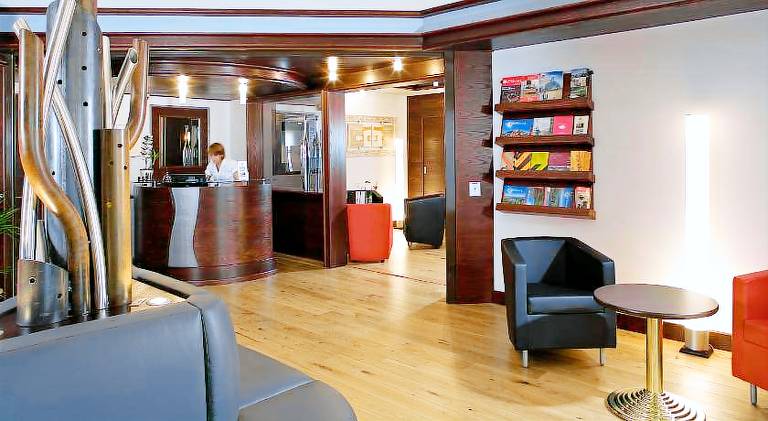 Cottage Logis Hotel - Restaurant — photo 4