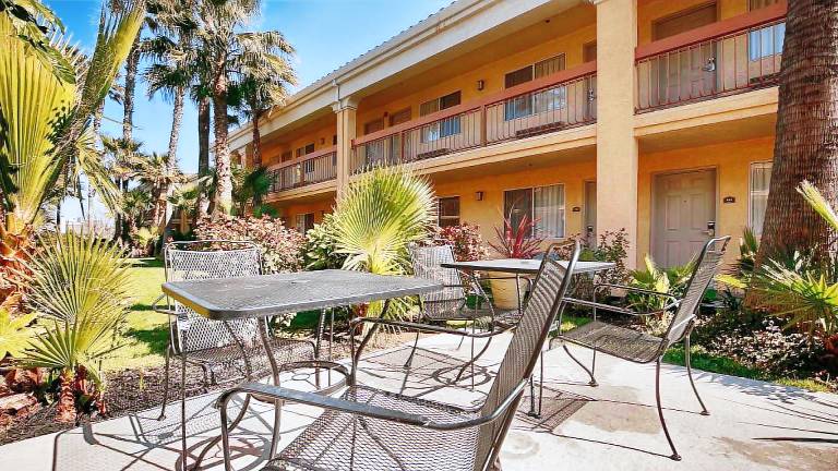 Best Western Palm Court Inn — photo 5