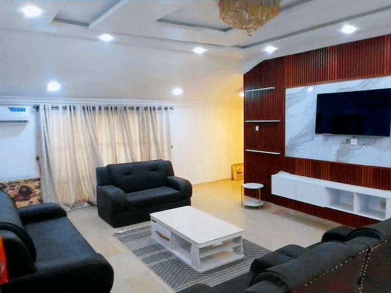 Apartment  Shomolu
