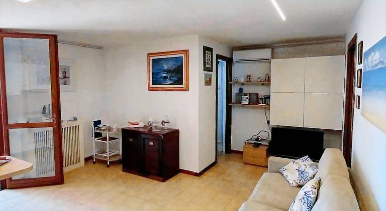 Apartment with 1 room for 4 persons — photo 2