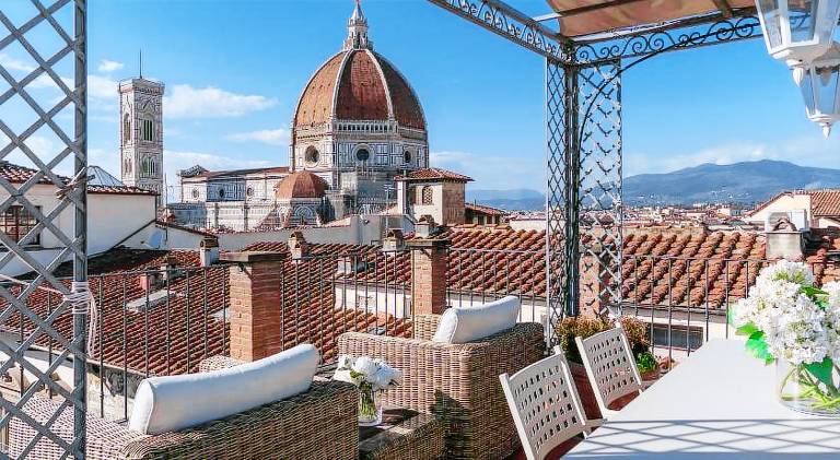 Apartment with patio | Close to Florence Cathedral in Santa Maria