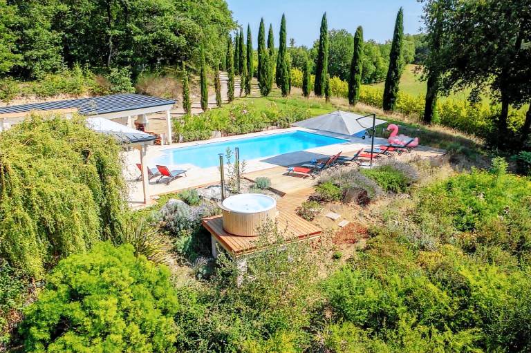 Villa with private pool, yard & patio — photo 3