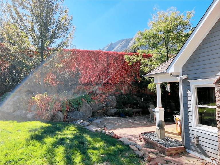 Farmhouse Boulder
