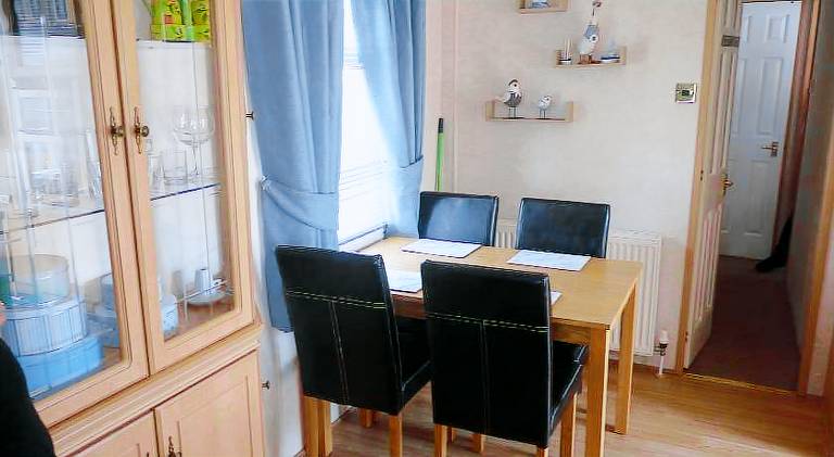 Disabled access C10 Millfields caravan park 2 bedrooms lead person must be over 30 — photo 3