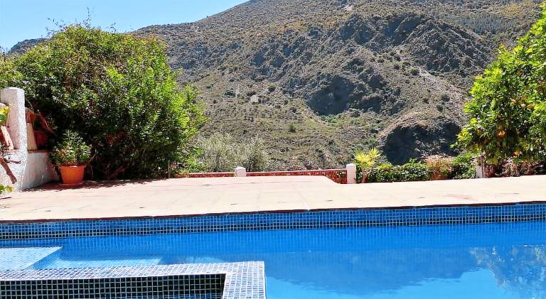 Vacation home with patio, private pool & jacuzzi in Granada