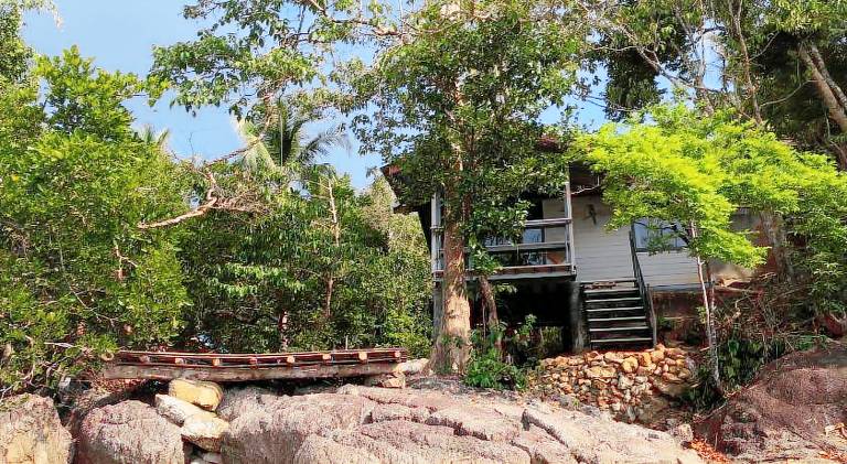 Pleasant vacation home with patio & garden | Close to the beach | Dogs allowed in Ranong