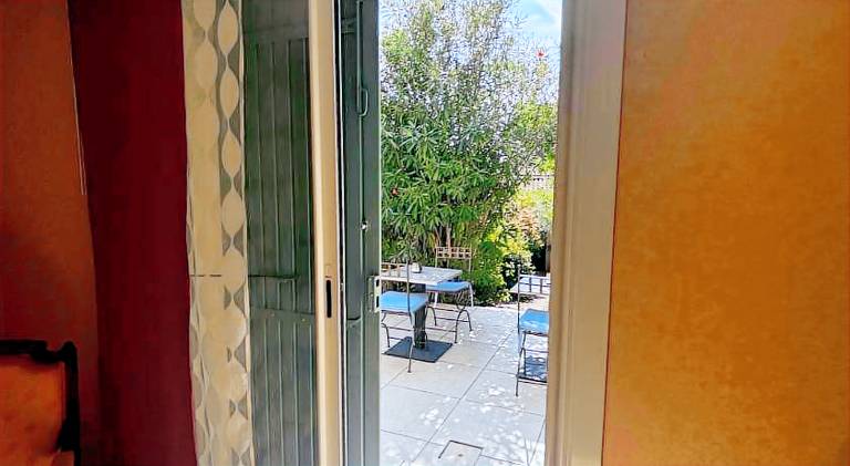 Chambre pour 2, Jardin Piscine Arret de bus 50m, Climatise — photo 2