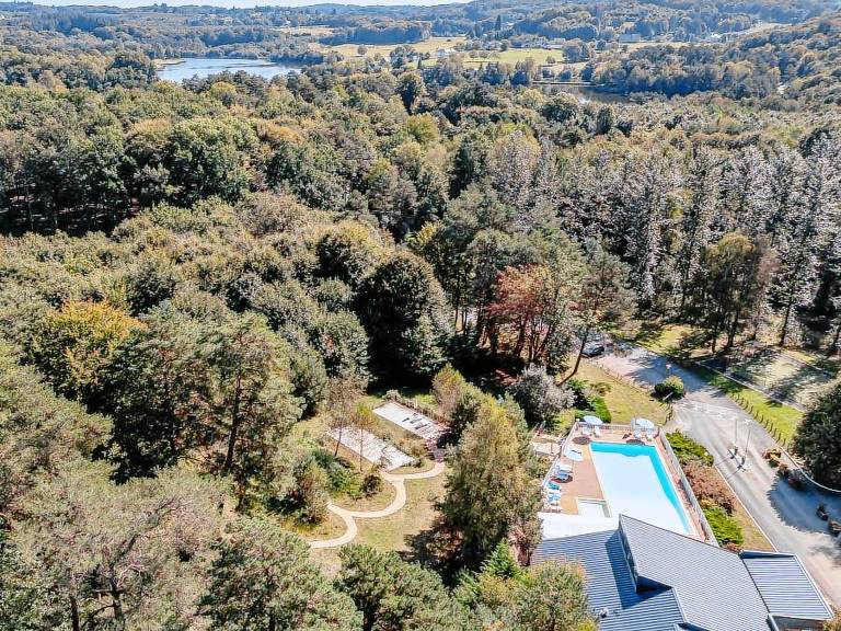 Mobile home with patio & heated pool — photo 3