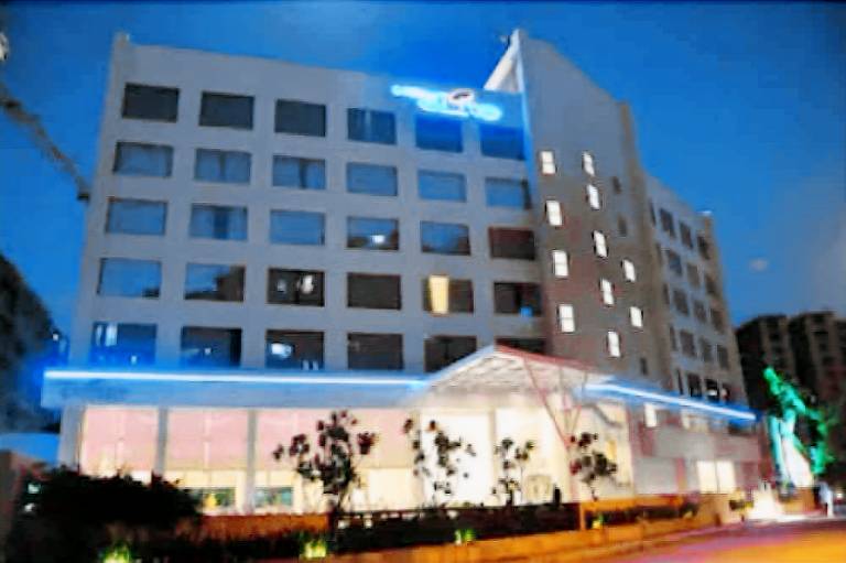 Hotel Kohinoor Elite near BKC