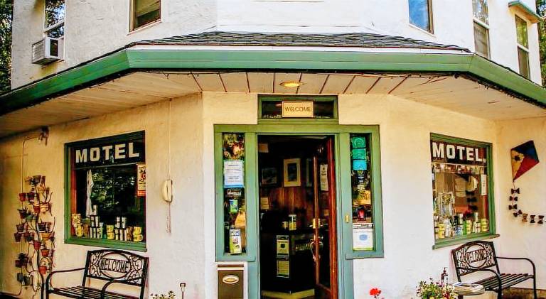 Outside Inn in Nevada City, CA