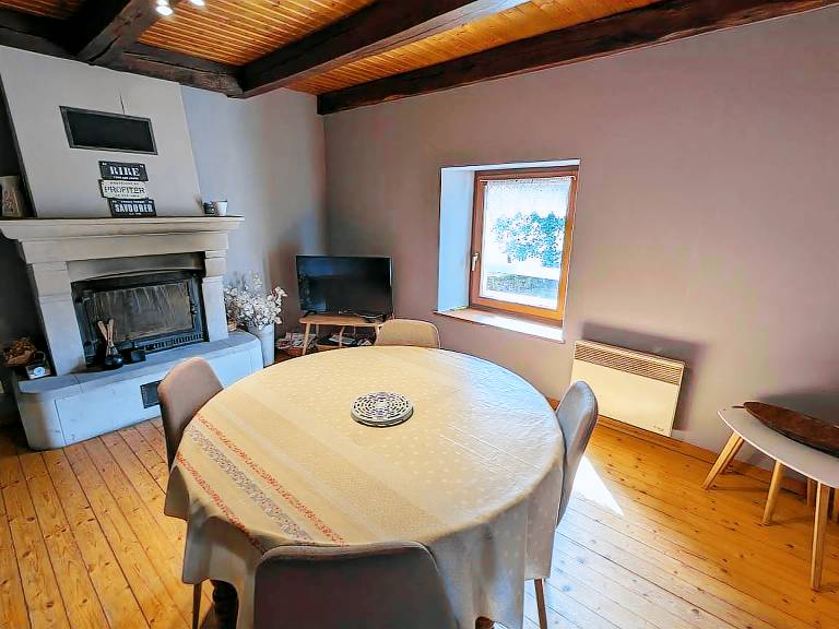 Cottage with yard & grill | Pets allowed — photo 4