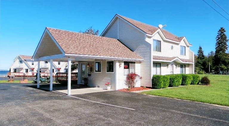Bridgeview Motel — photo 4