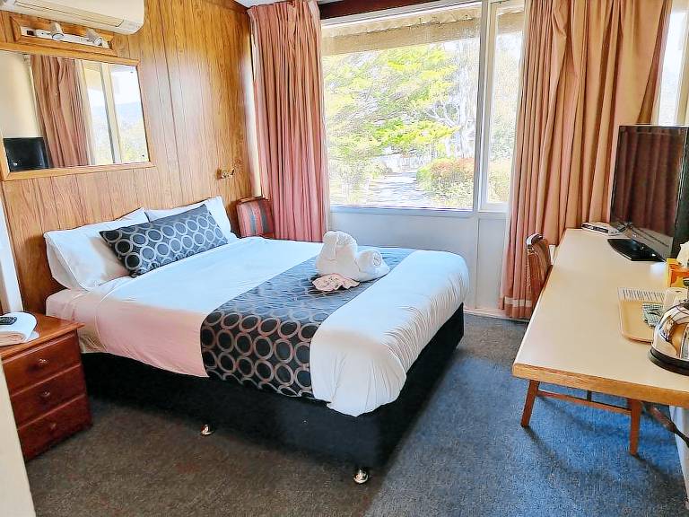 Motel  Cooma-Monaro Council