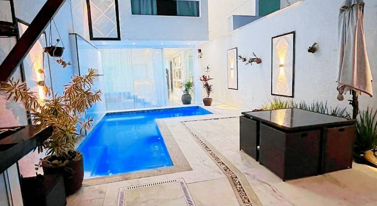 Vacation home with pool in Porto Seguro
