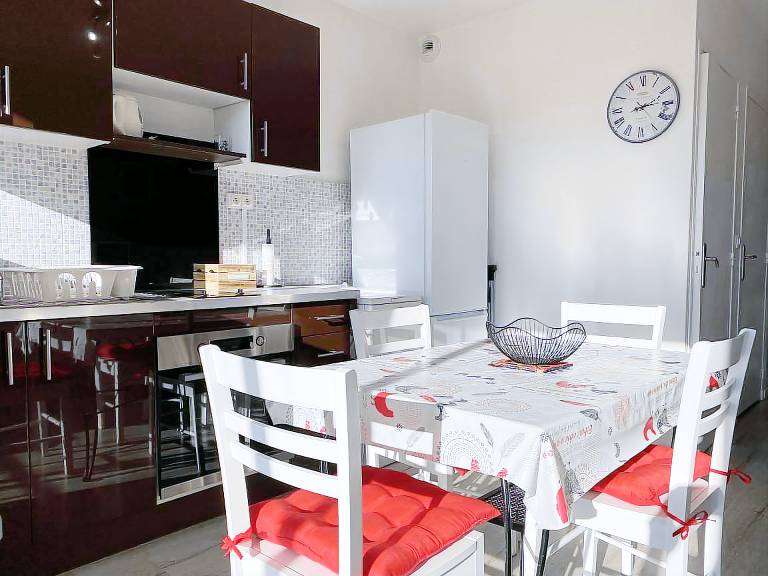 Studio with 1 room for 4 persons — photo 4