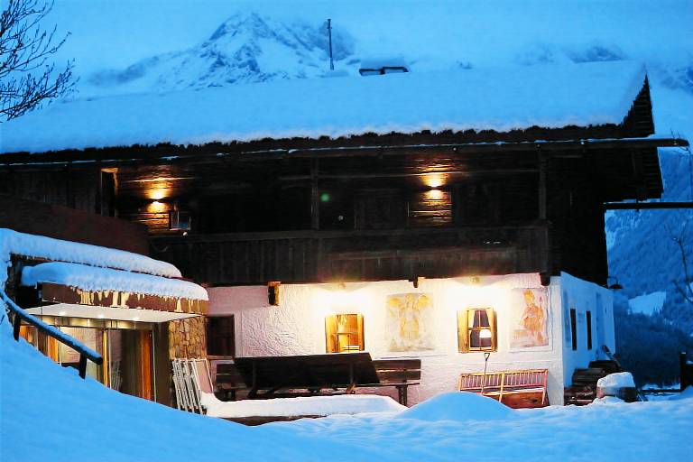 Fully equipped pleasant chalet with patio, BBQ & yard | Dogs allowed — photo 2