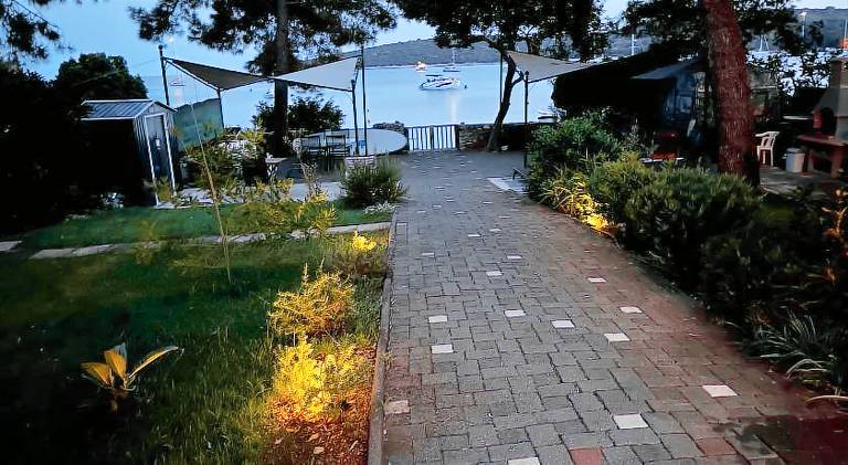 Rental apartment with patio, garden & BBQ in Mali Losinj