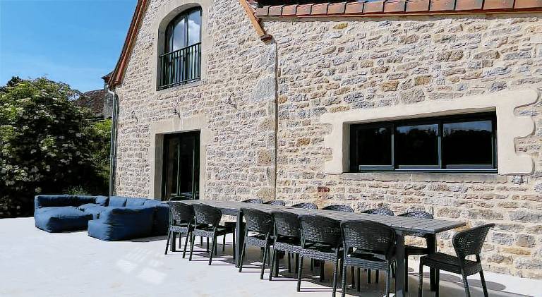 House with 5 rooms for 14 persons in Figeac