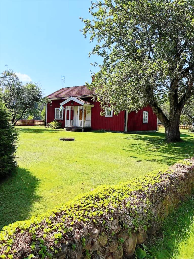 Charmantes, renoviertes Ferienhaus in Alleinlage wenige Minuten vom See — photo 2
