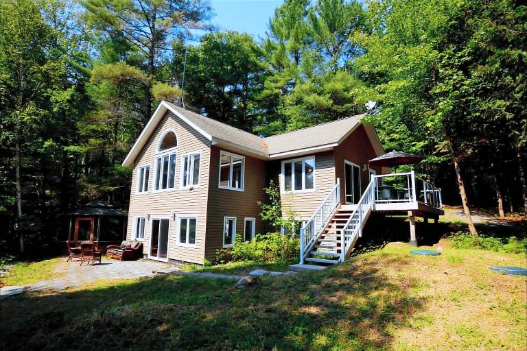 House  Baysville