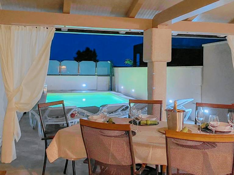 House with terrace & private pool — photo 4