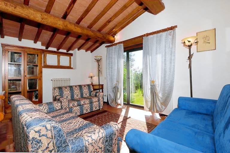Fully equipped big vacation home with private pool, terrace & yard | Pets allowed — photo 4