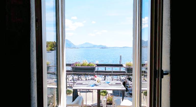Holiday apartment with patio — photo 2