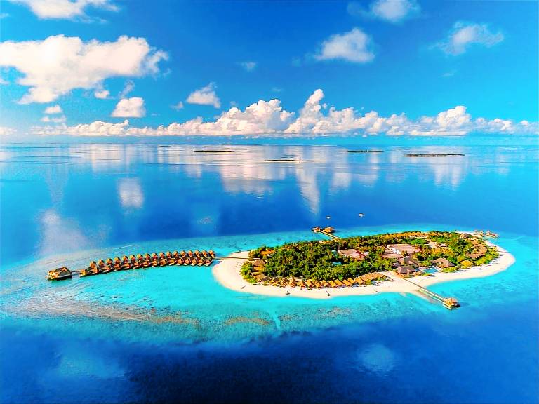Resort  Raa Atoll