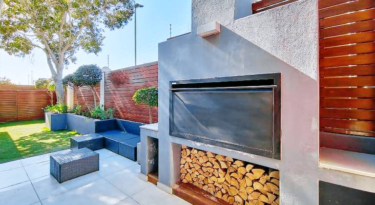 Spacious house with pool | Near District Six Museum | Pet-friendly — photo 5