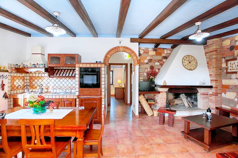 Pet-friendly Holiday Apartment "Tipica Casa di Campagna - Orosei" with Terrace & Shared Garden — photo 5