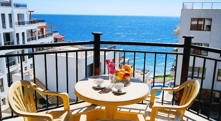 Комплекс Бяла Виста до Плажа - Complex Byala Vista near the beach in Varna