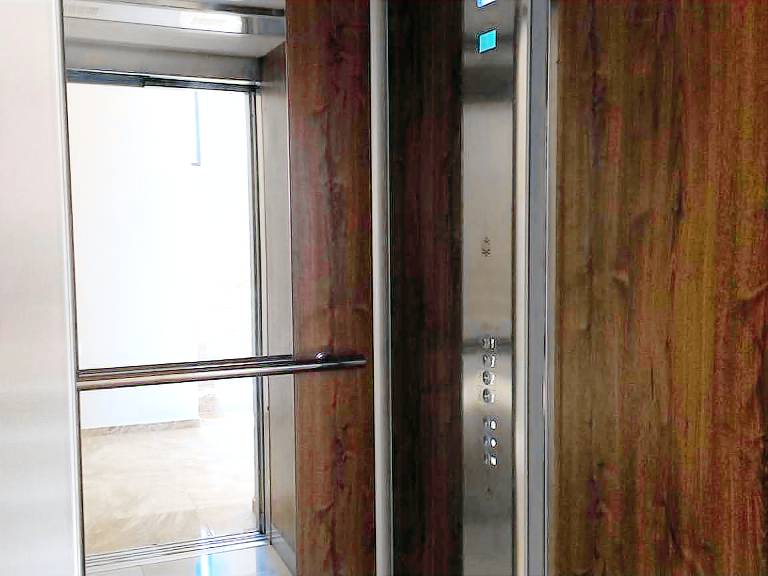 Big holiday park with pool & patio | City view | Pet-friendly — photo 3