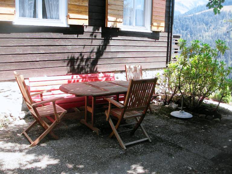 Vacation home with patio & grill — photo 3
