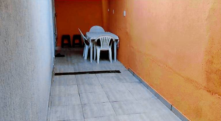 House with pool — photo 5