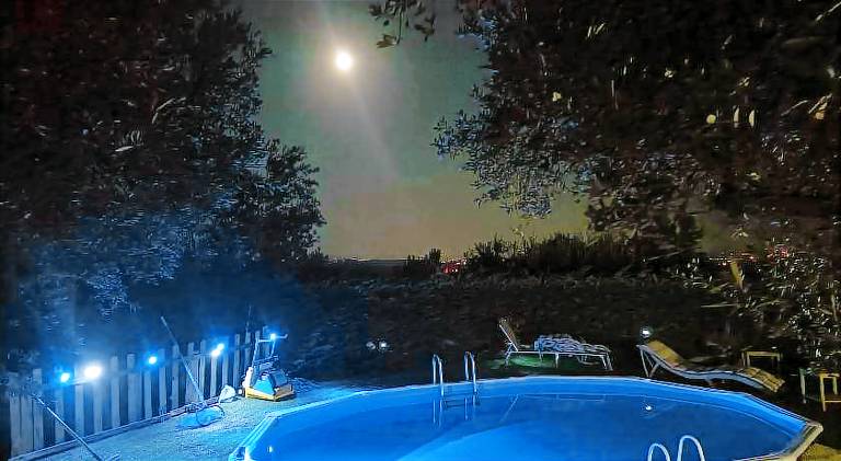 Holiday apartment with pool, hot tub & grill — photo 4